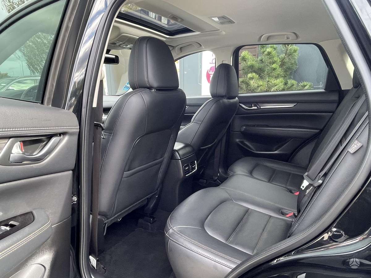 Mazda CX-5, 2.2 l., off-road / crossover