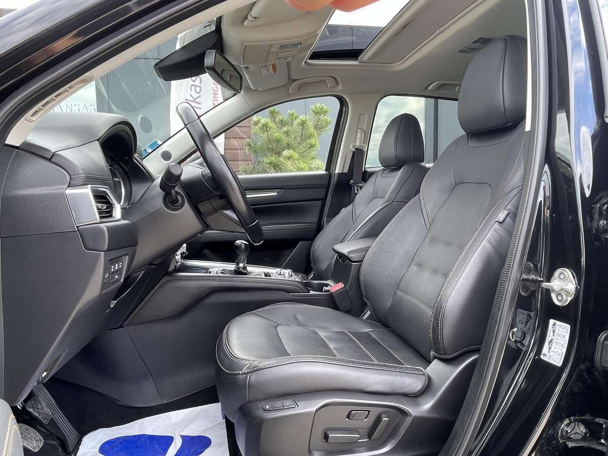 Mazda CX-5, 2.2 l., off-road / crossover