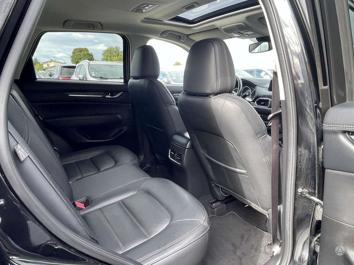 Mazda CX-5, 2.2 l., off-road / crossover