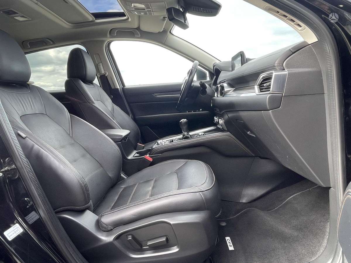 Mazda CX-5, 2.2 l., off-road / crossover