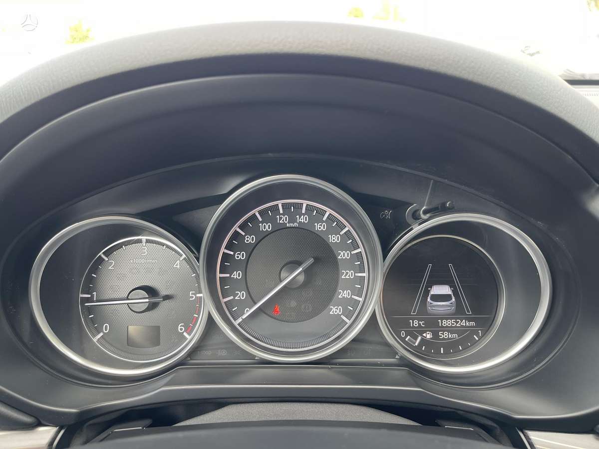 Mazda CX-5, 2.2 l., off-road / crossover