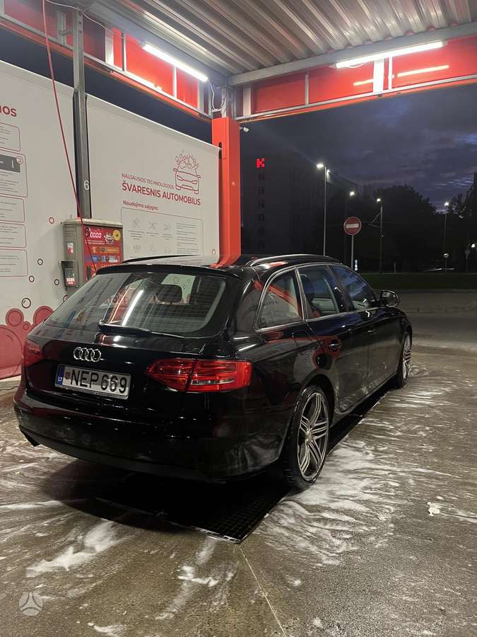 Audi A4, 2.0 l., Универсал