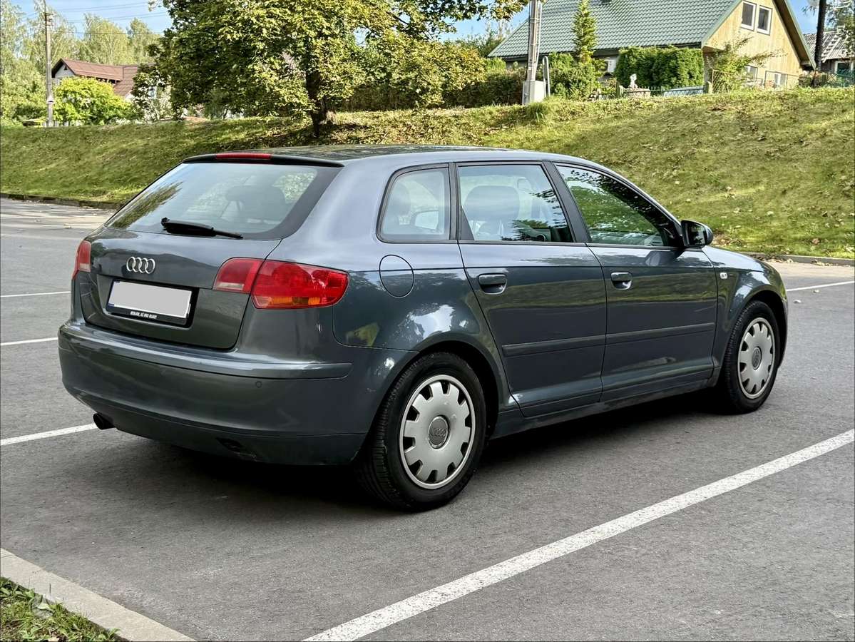 Audi A3, 1.6 l., Хэтчбек