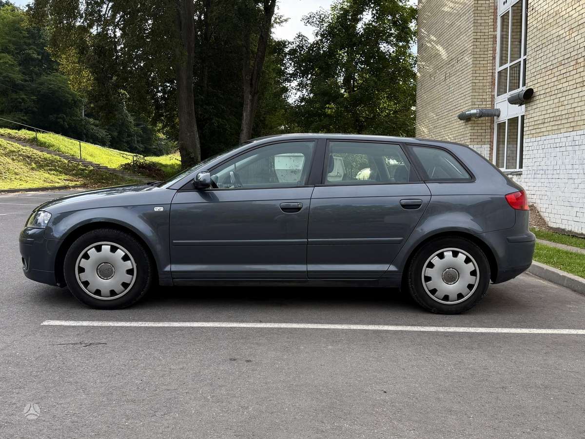 Audi A3, 1.6 l., Хэтчбек