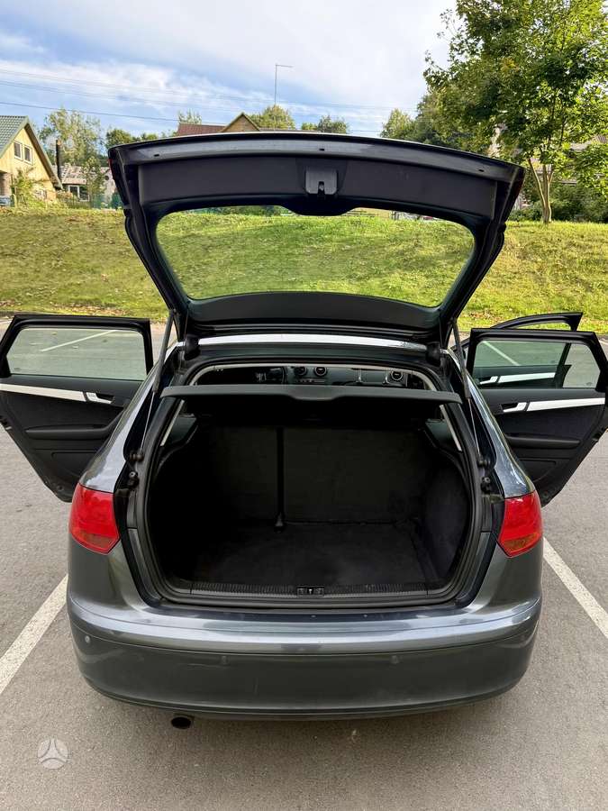 Audi A3, 1.6 l., Хэтчбек