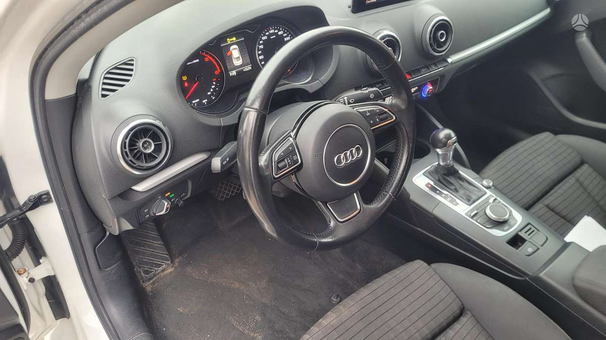 Audi A3, 1.6 l., sedanas