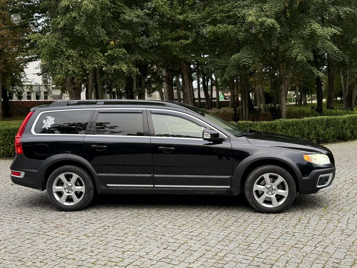 Volvo XC70, 2.4 l., wagon