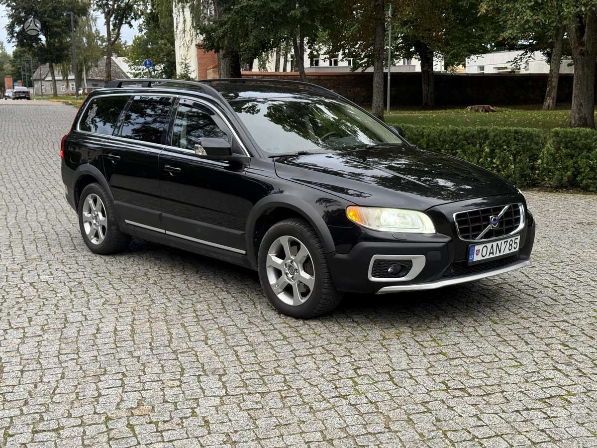 Volvo XC70, 2.4 l., wagon