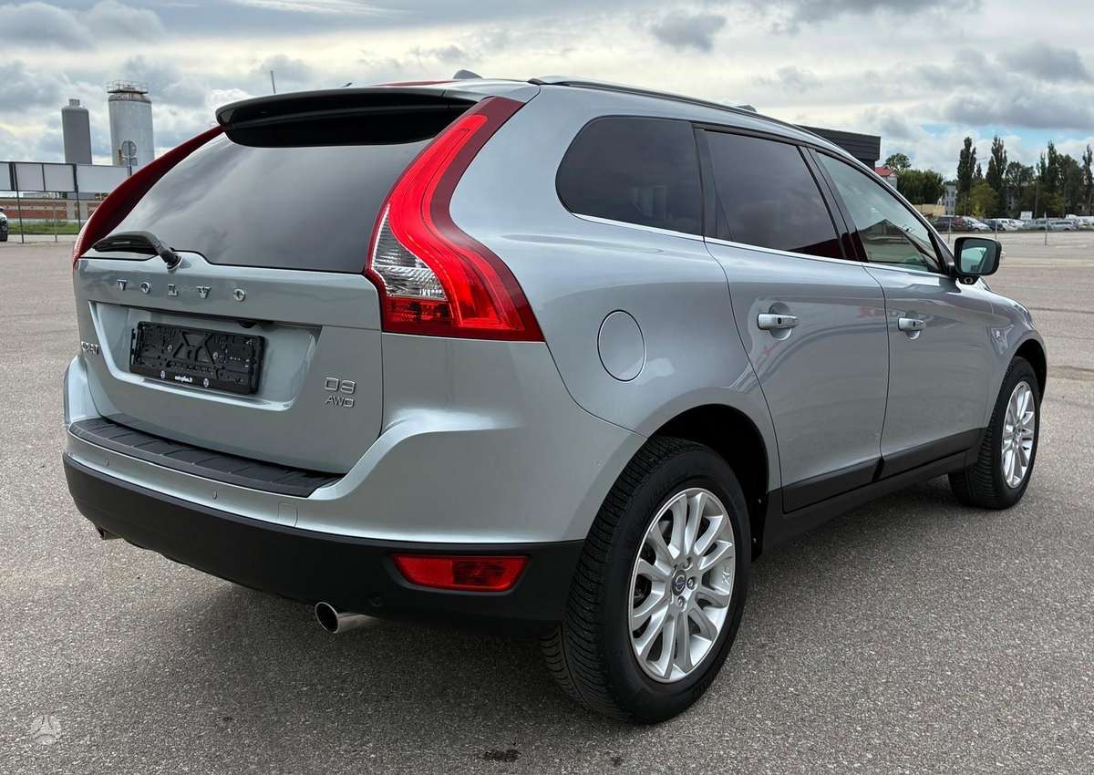 Volvo XC60, 2.4 l., mpv / minivan