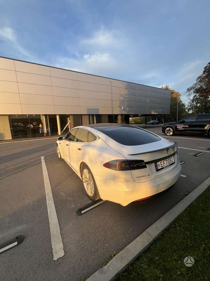 Tesla Model S, 75 кВт·ч, Седан