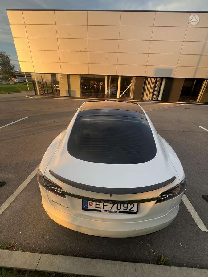 Tesla Model S, 75 кВт·ч, Седан