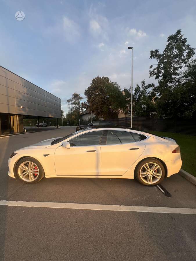 Tesla Model S, 75 кВт·ч, Седан