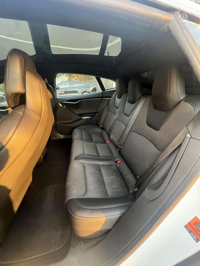 Tesla Model S, 75 кВт·ч, Седан