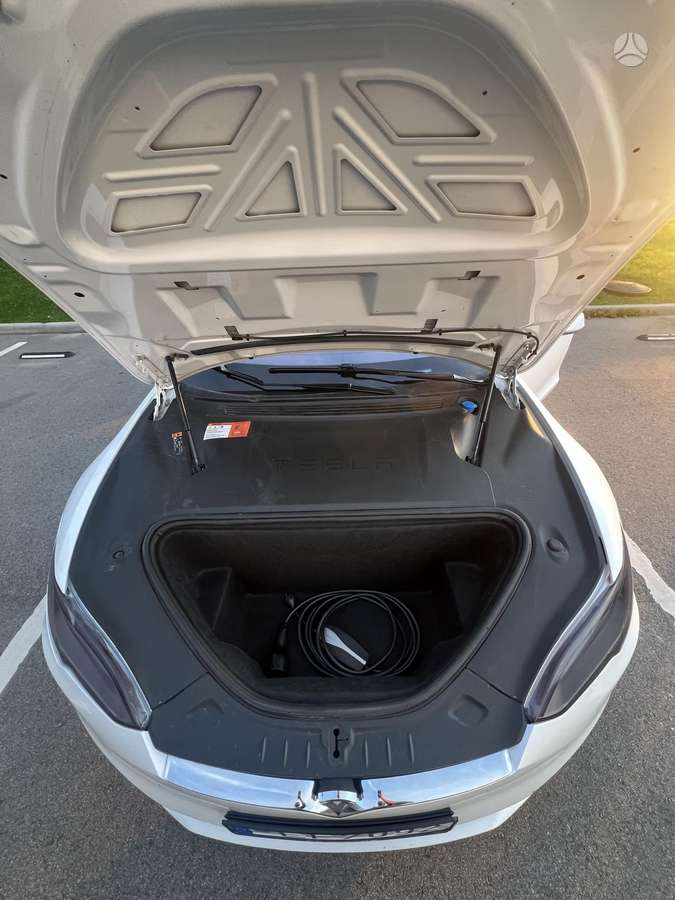 Tesla Model S, 75 кВт·ч, Седан