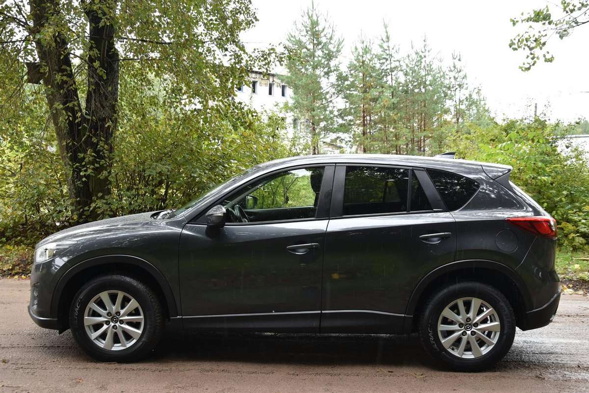 Mazda CX-5, 2.2 l., off-road / crossover