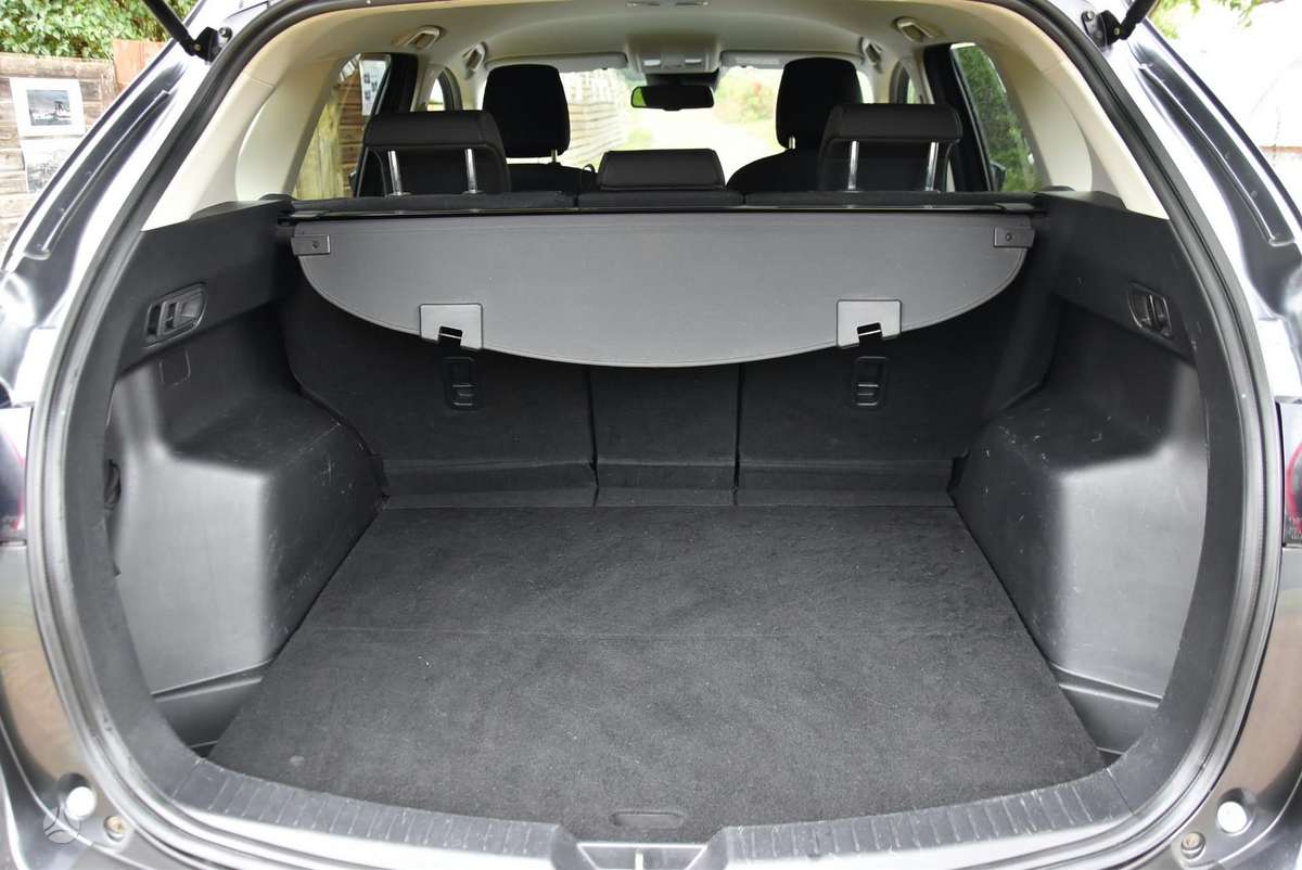Mazda CX-5, 2.2 l., off-road / crossover