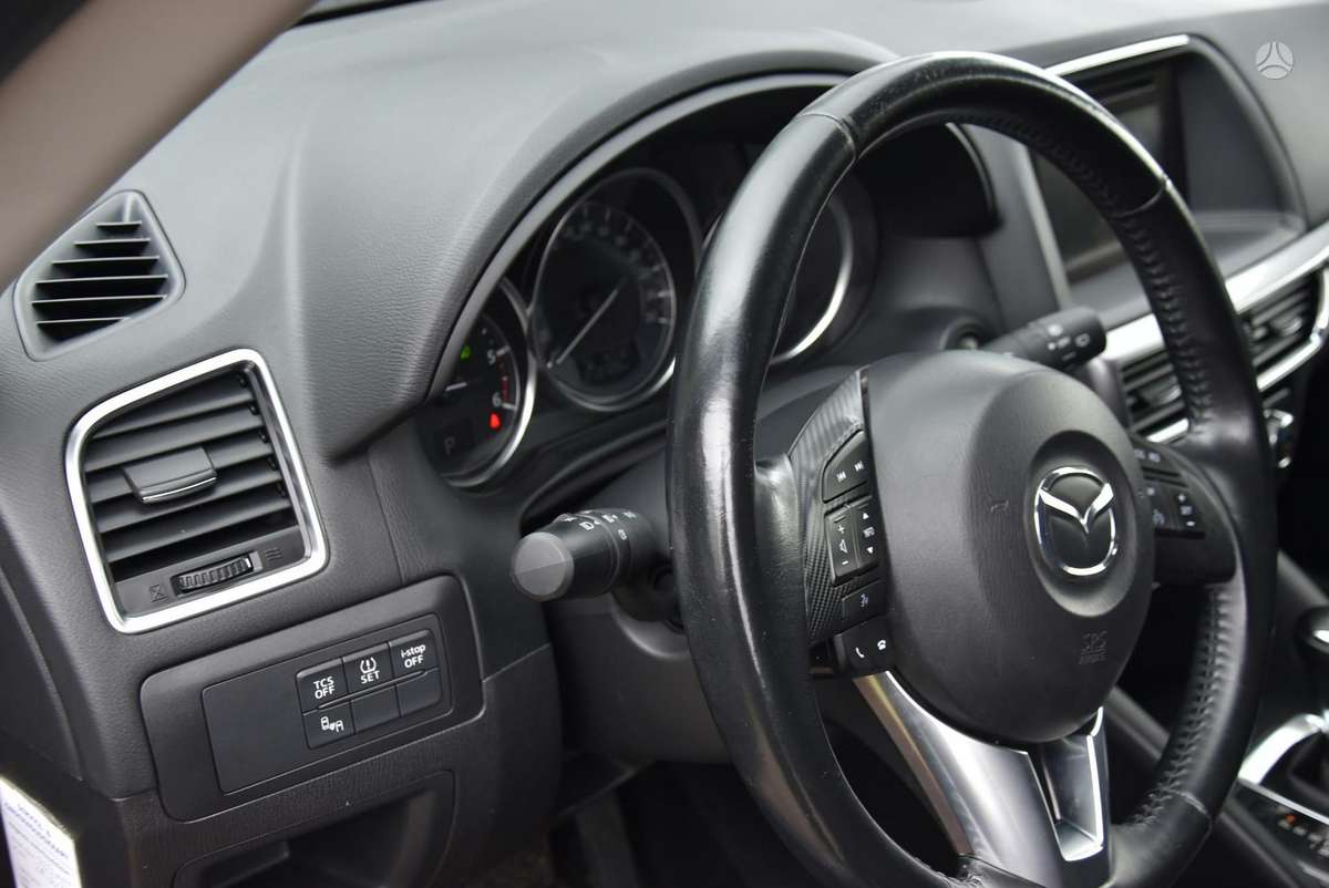 Mazda CX-5, 2.2 l., off-road / crossover
