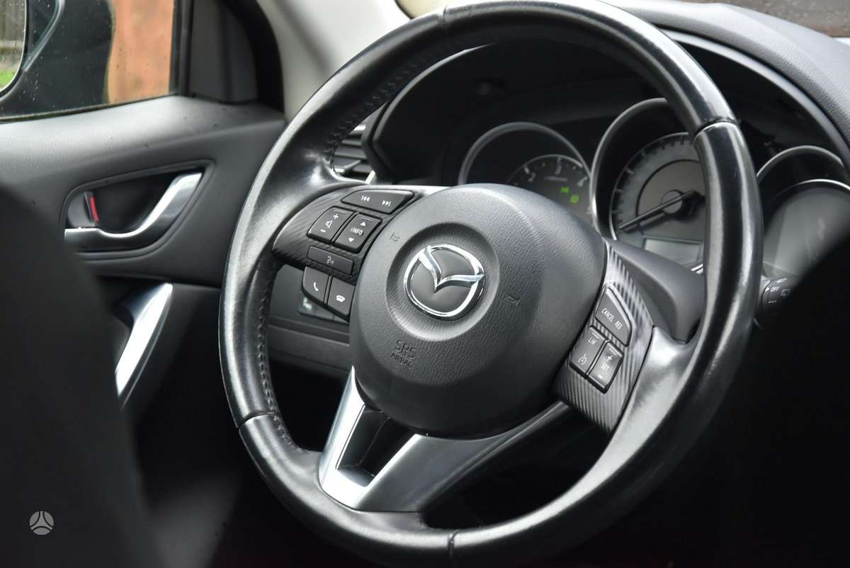 Mazda CX-5, 2.2 l., off-road / crossover