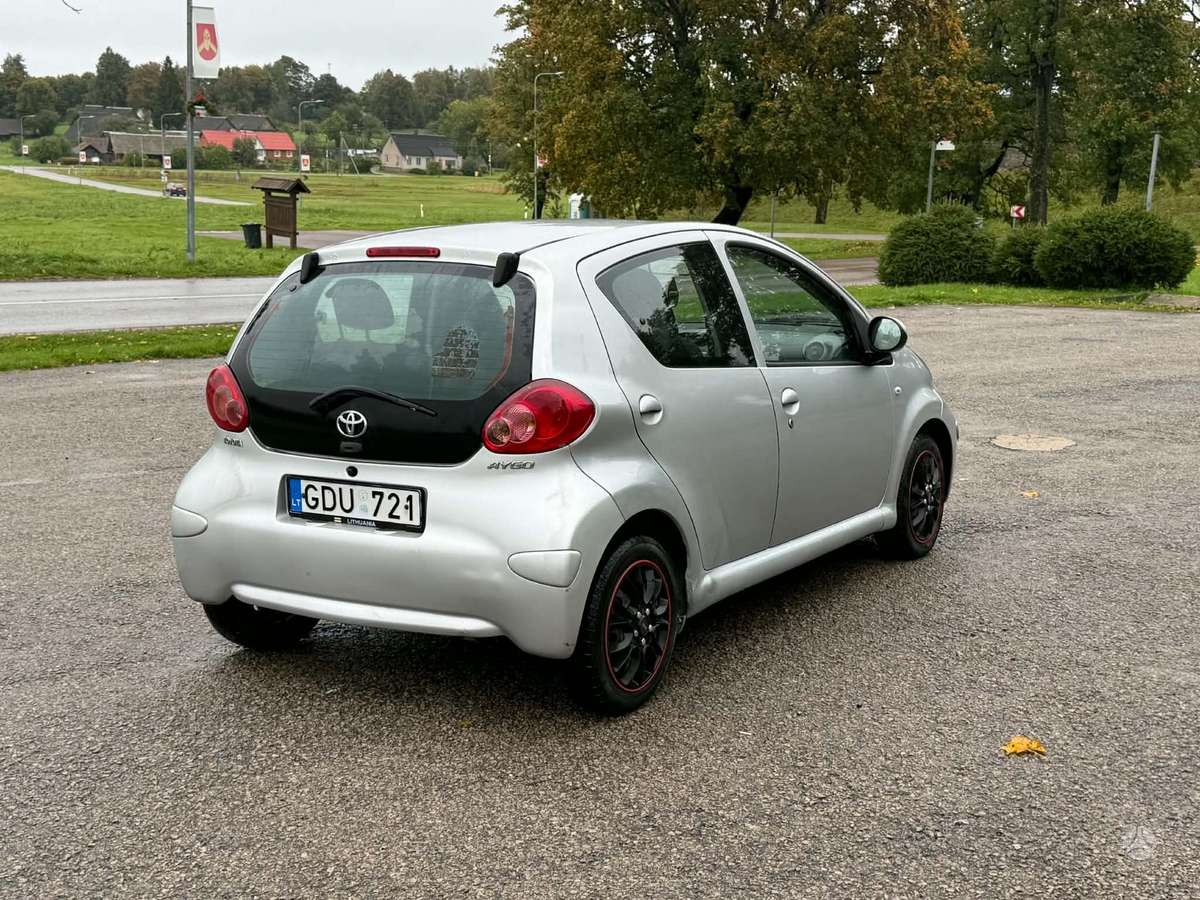 Toyota Aygo, 1.0 l., hatchback