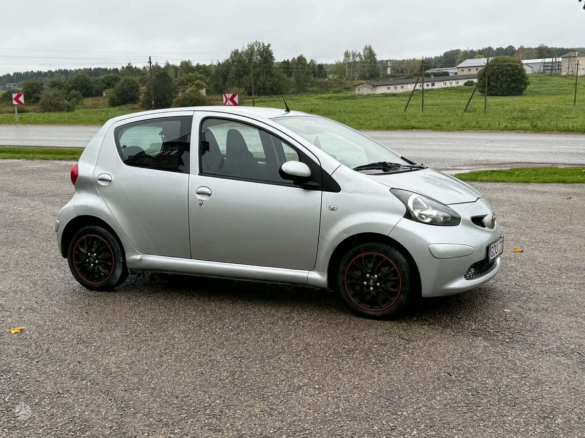 Toyota Aygo, 1.0 l., hatchback