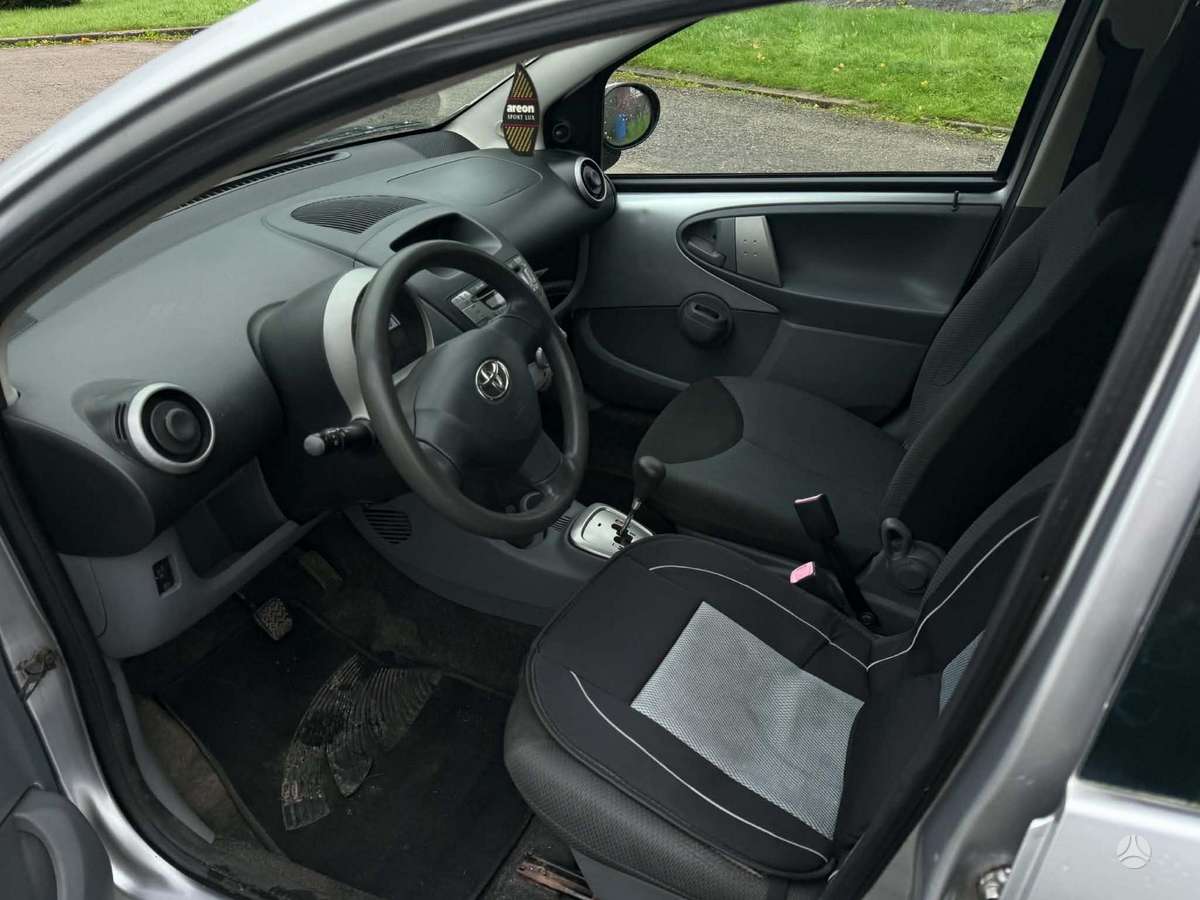 Toyota Aygo, 1.0 l., hatchback