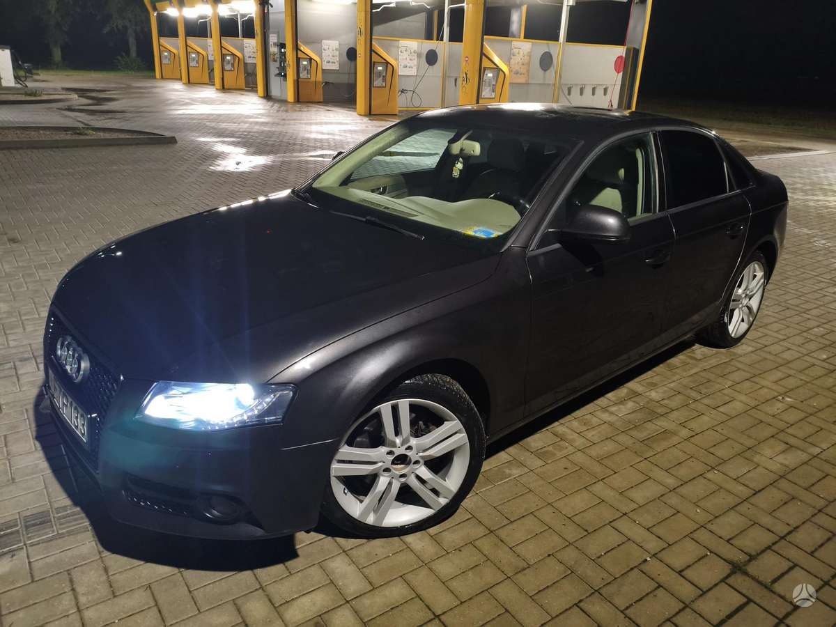 Audi A4, 2.0 l., Седан