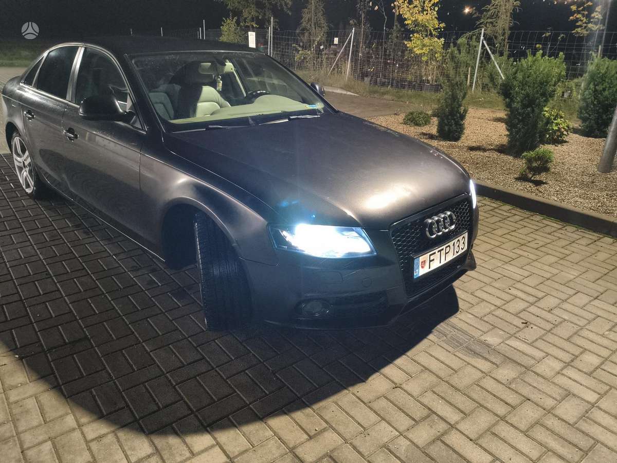 Audi A4, 2.0 l., Седан