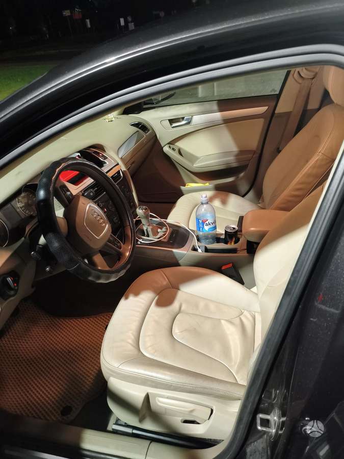 Audi A4, 2.0 l., Седан