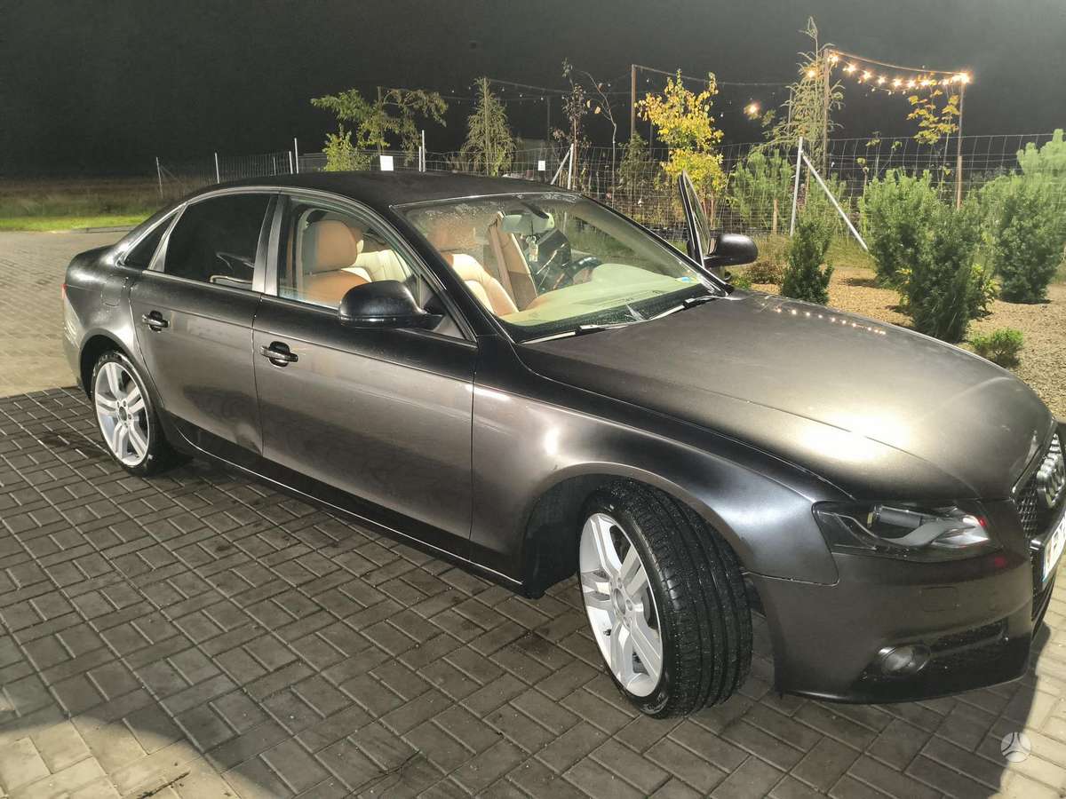 Audi A4, 2.0 l., Седан