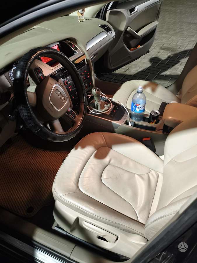 Audi A4, 2.0 l., Седан