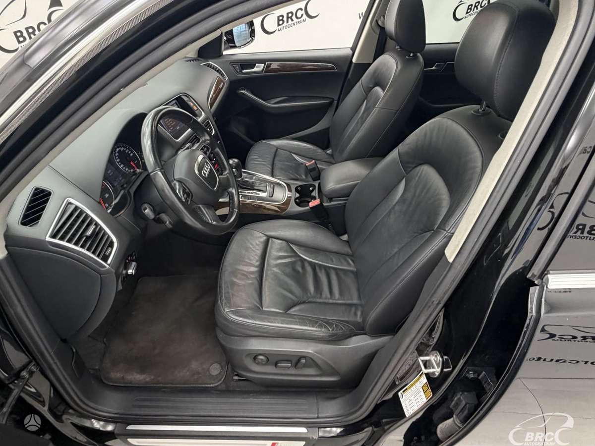 Audi Q5, 3.2 l., Внедорожник / Кроссовер