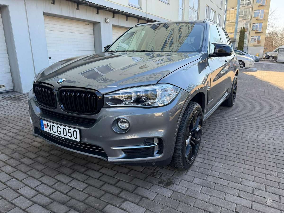 BMW X5, 3.0 l., off-road / crossover