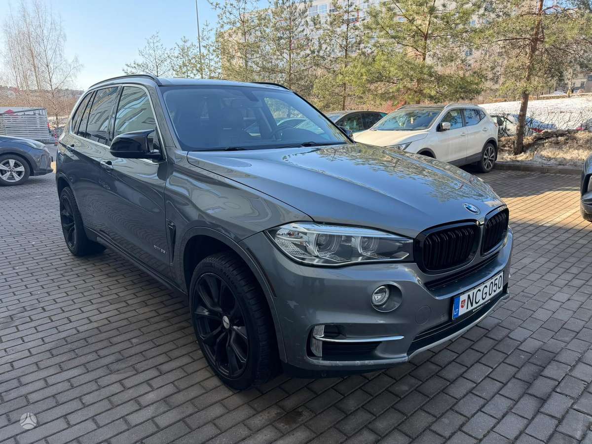 BMW X5, 3.0 l., off-road / crossover