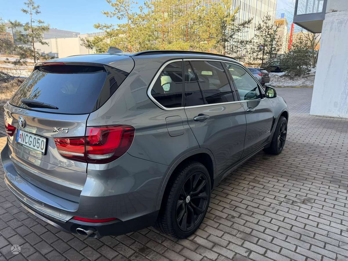 BMW X5, 3.0 l., off-road / crossover