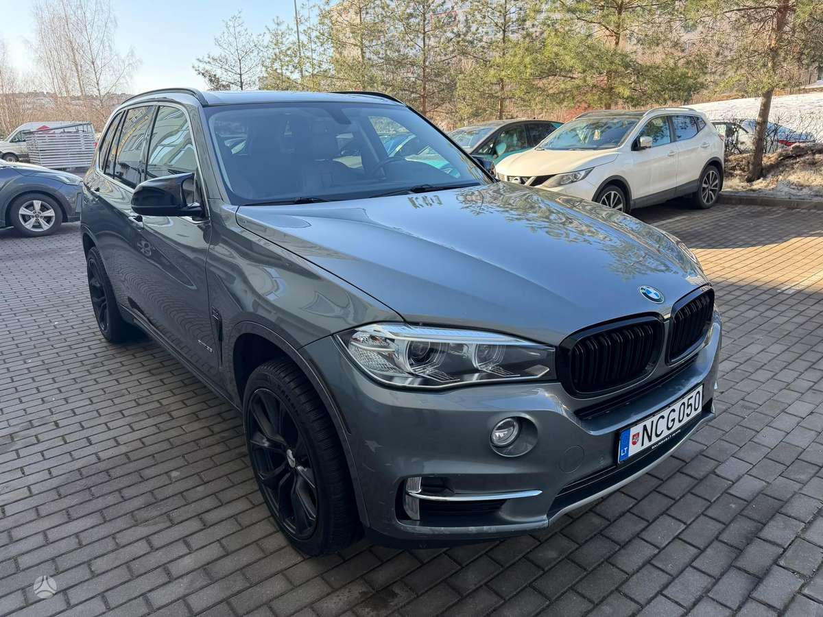 BMW X5, 3.0 l., off-road / crossover