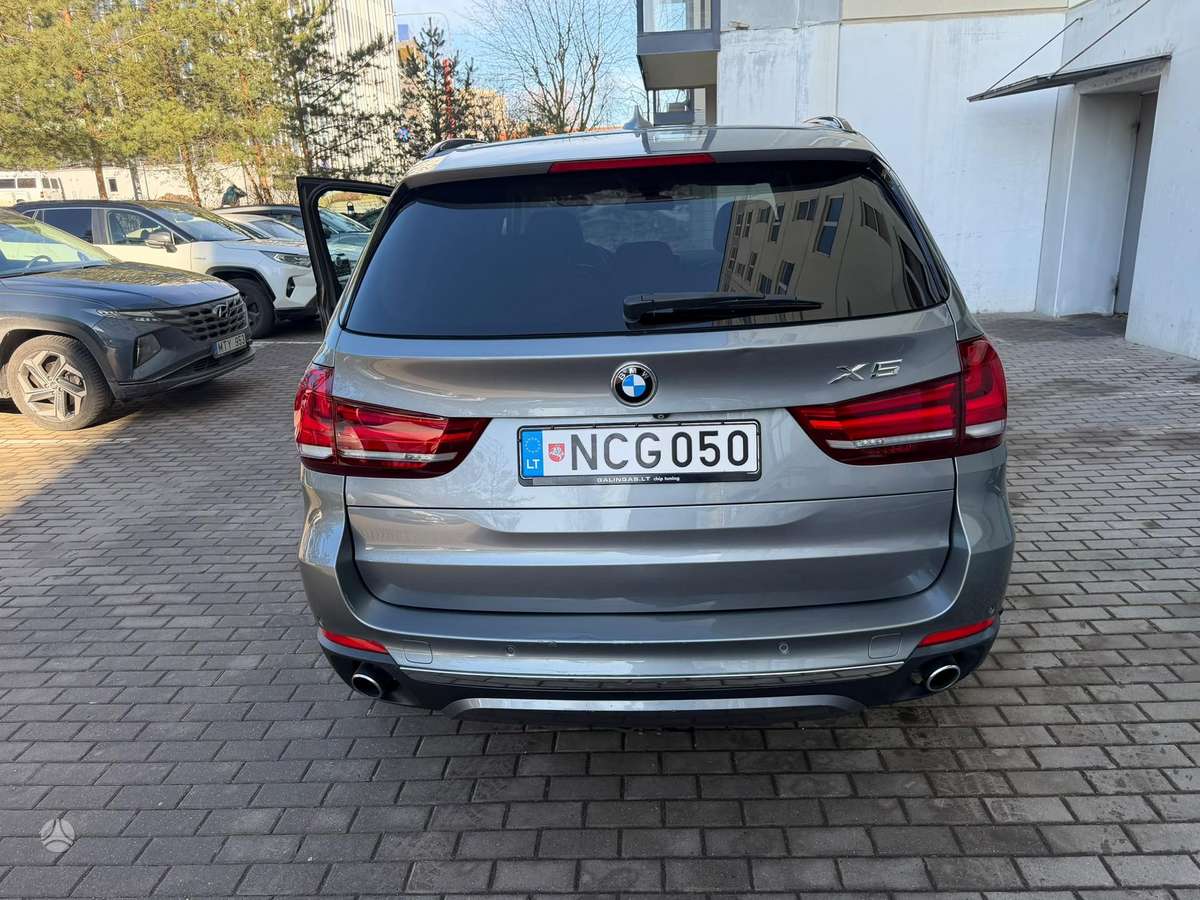 BMW X5, 3.0 l., off-road / crossover