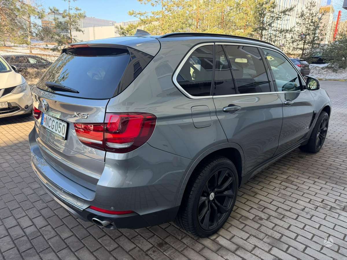 BMW X5, 3.0 l., off-road / crossover