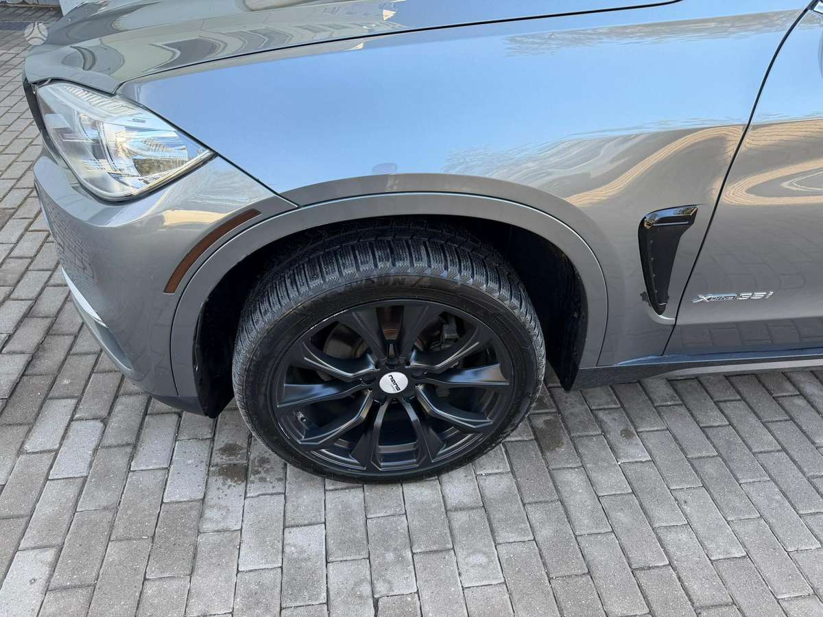 BMW X5, 3.0 l., off-road / crossover