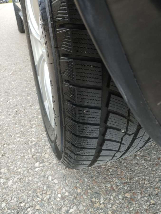 Mazda CX-7, 2.2 l., off-road / crossover