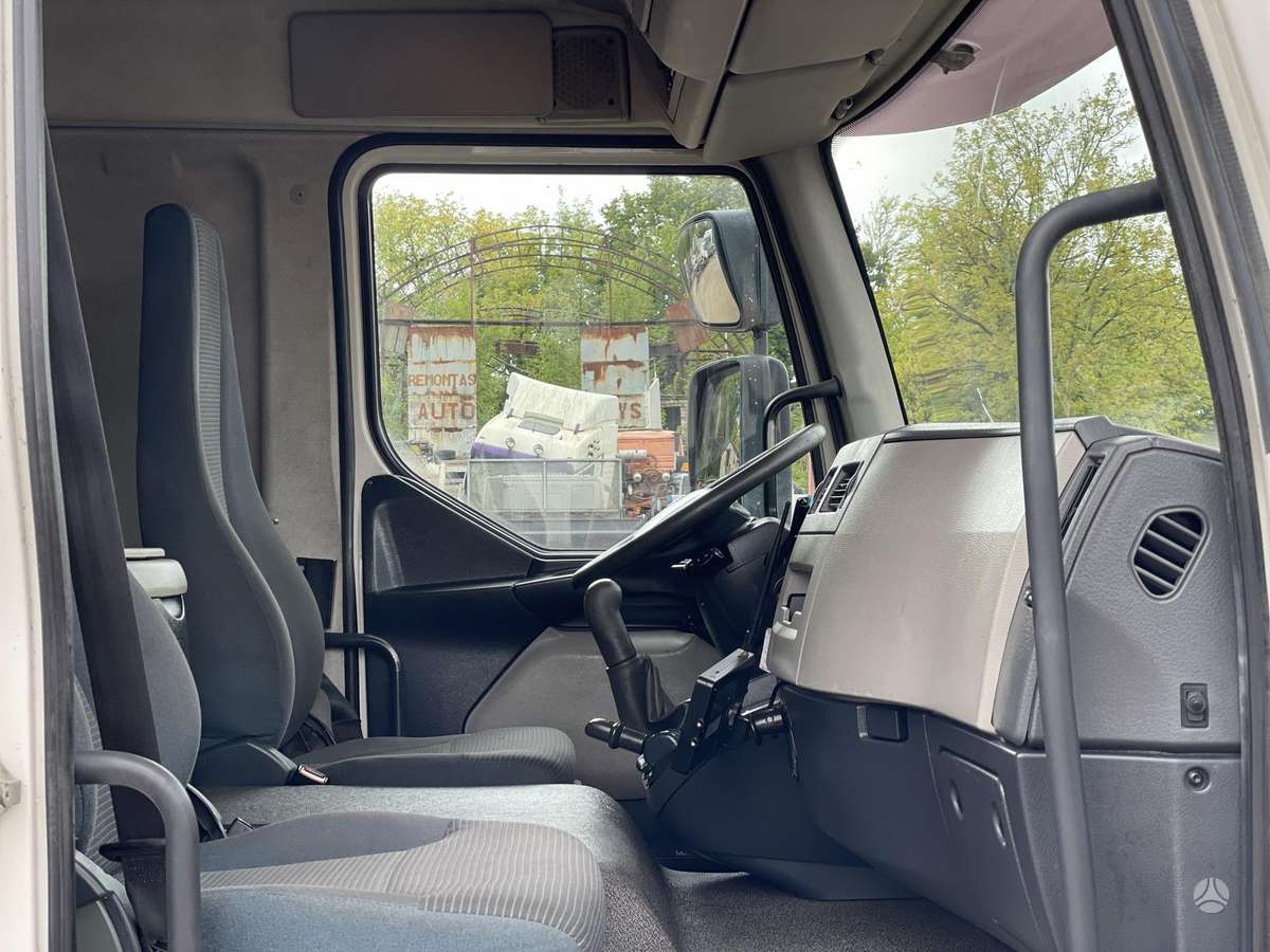 Volvo FL, box trucks / box vans