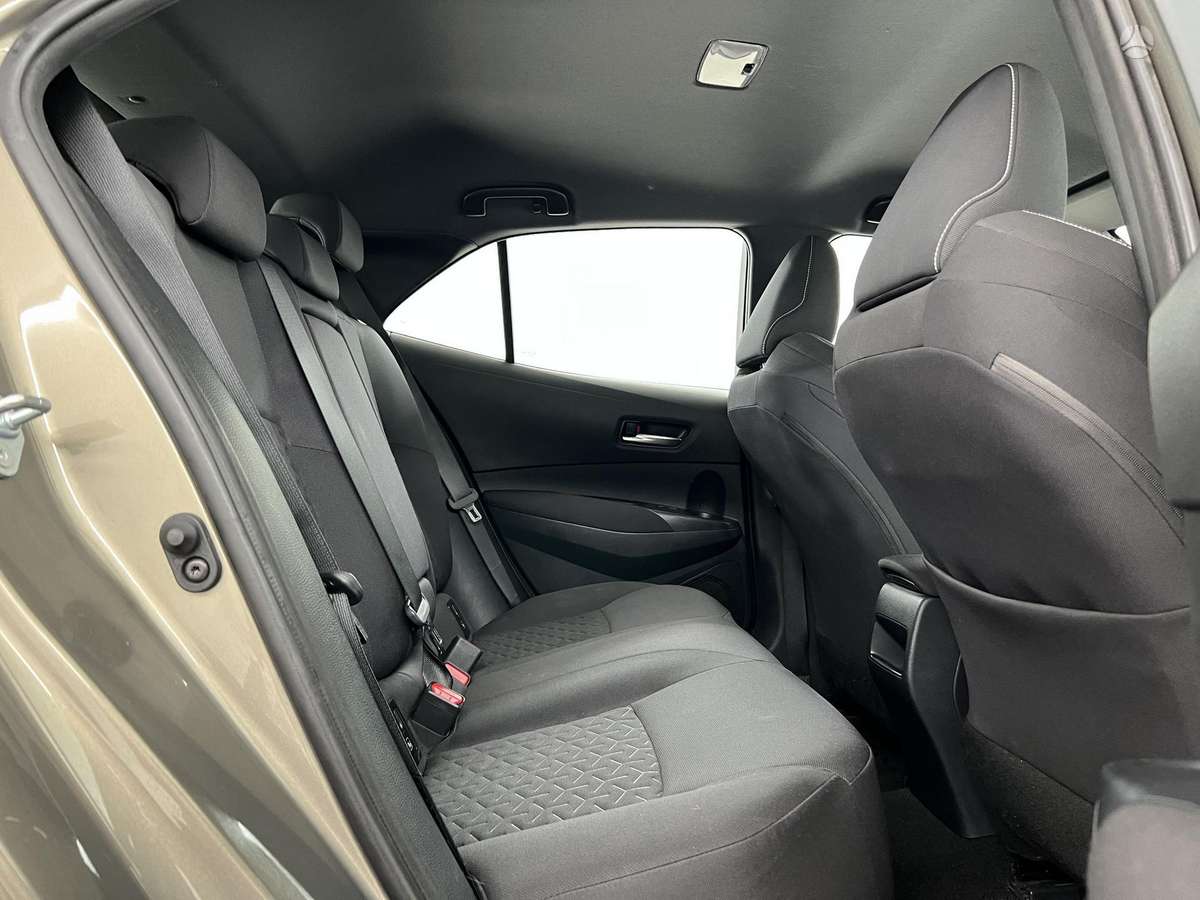 Toyota Corolla, 1.2 l., hatchback