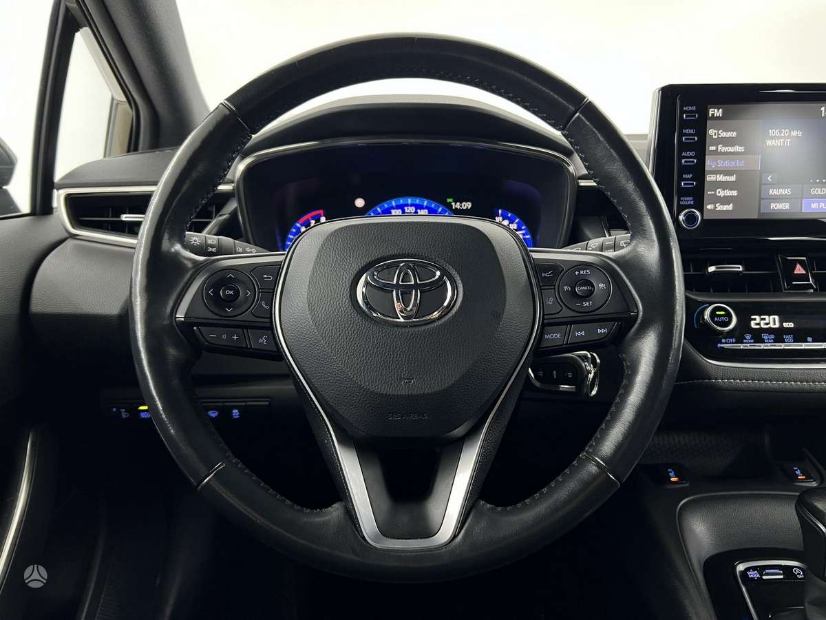 Toyota Corolla, 1.2 l., hatchback