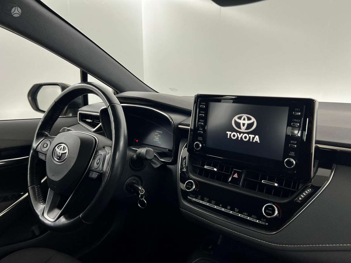 Toyota Corolla, 1.2 l., Хэтчбек