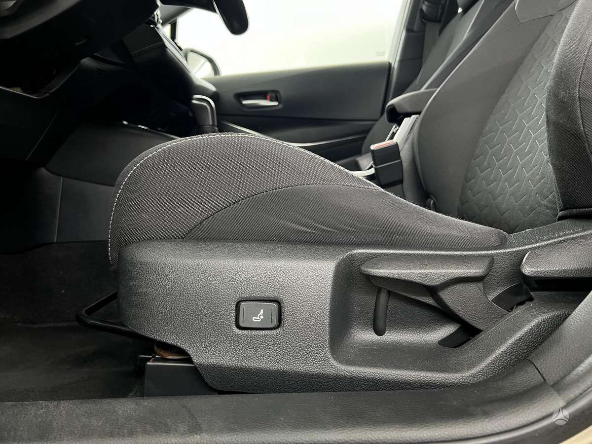 Toyota Corolla, 1.2 l., Хэтчбек