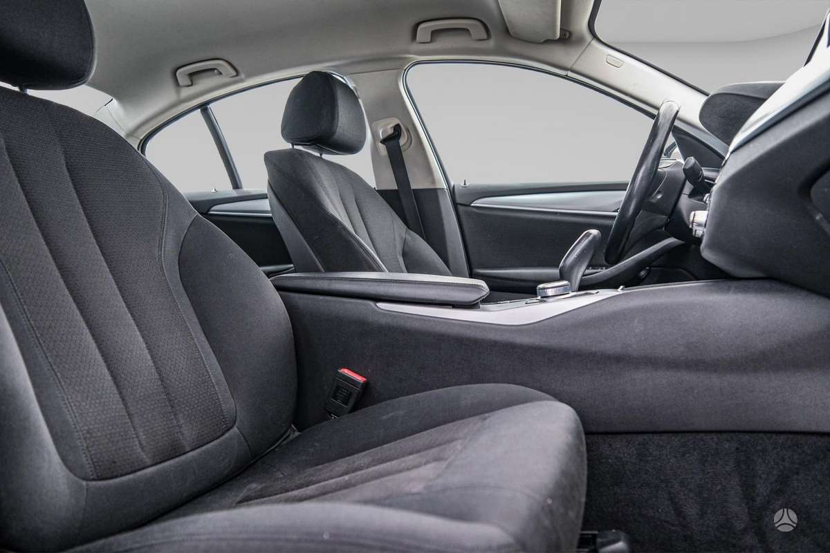 BMW 520, 2.0 l., Седан