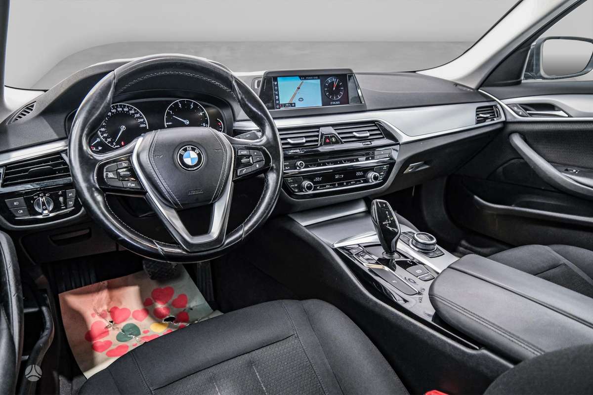 BMW 520, 2.0 l., Седан