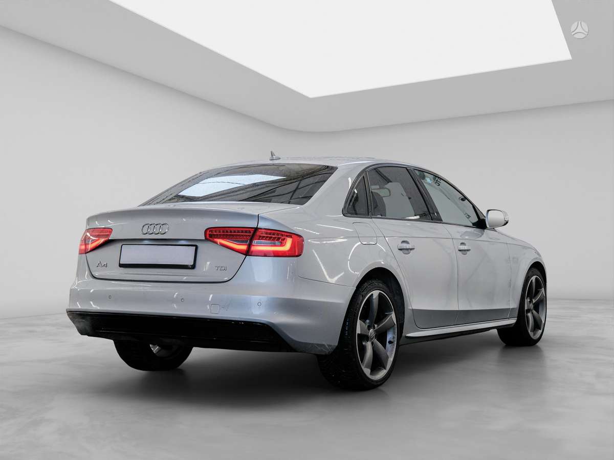 Audi A4, 2.0 l., Седан