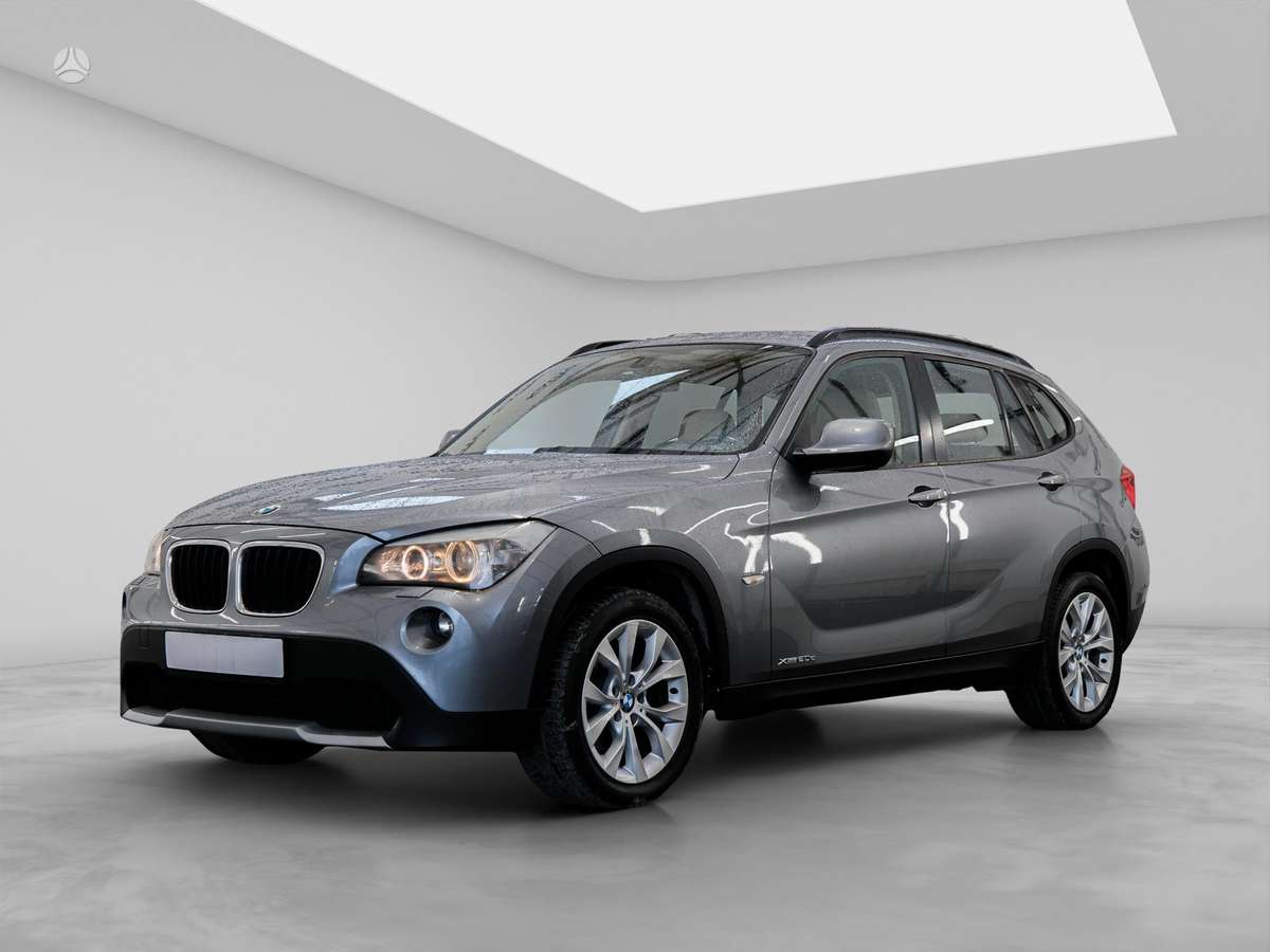 BMW X1, 2.0 l., off-road / crossover