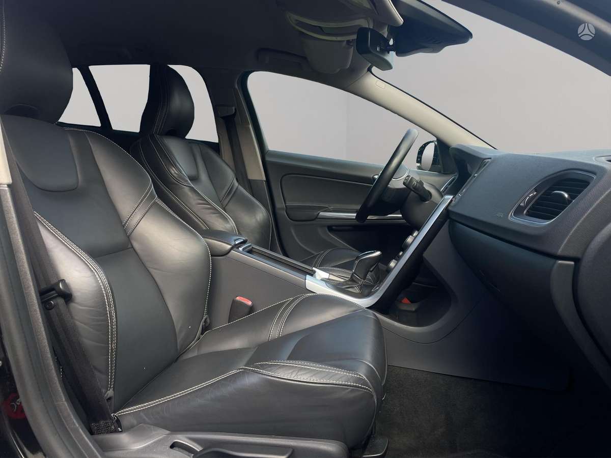 Volvo V60, 2.4 l., Универсал