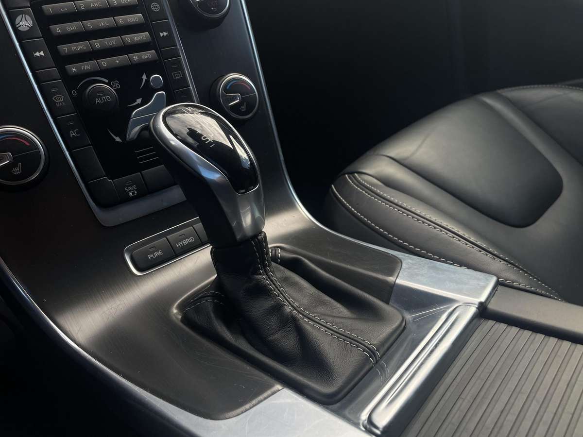 Volvo V60, 2.4 l., Универсал